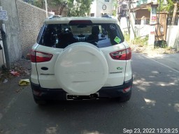 Ford Ecosport Titanium Automatic CNG fitted